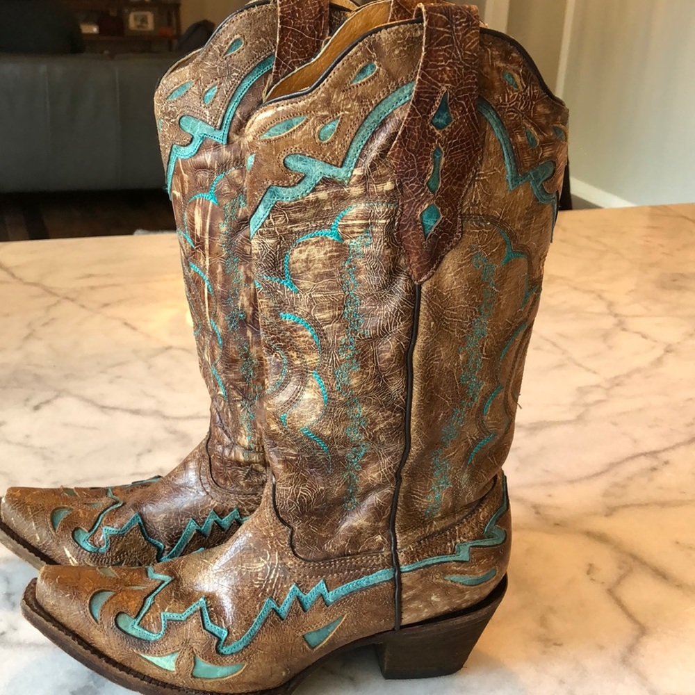 Corral western boots for women!